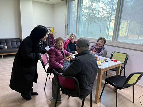 운정2동, 새해 맞아 경로당 순회 방문 및 한파 대비 점검 기사 이미지