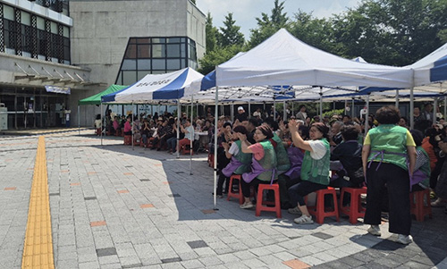 금촌3동 새마을지도자부녀회, ‘어르신 효잔치’ 개최 기사 이미지