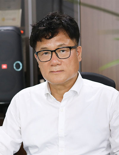 '사람 중심 경영'으로 매출 100억 이끄는 이현배 리베엘지 대표 기사 이미지