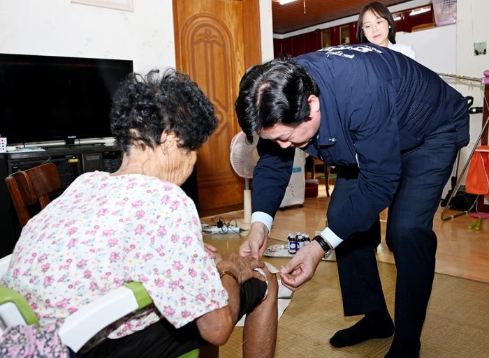 "명절엔 외롭지 않게"…손배찬 파주시장, 보육원·의료 취약가구 찾아 '현문현답' 복지 행보 기사 이미지